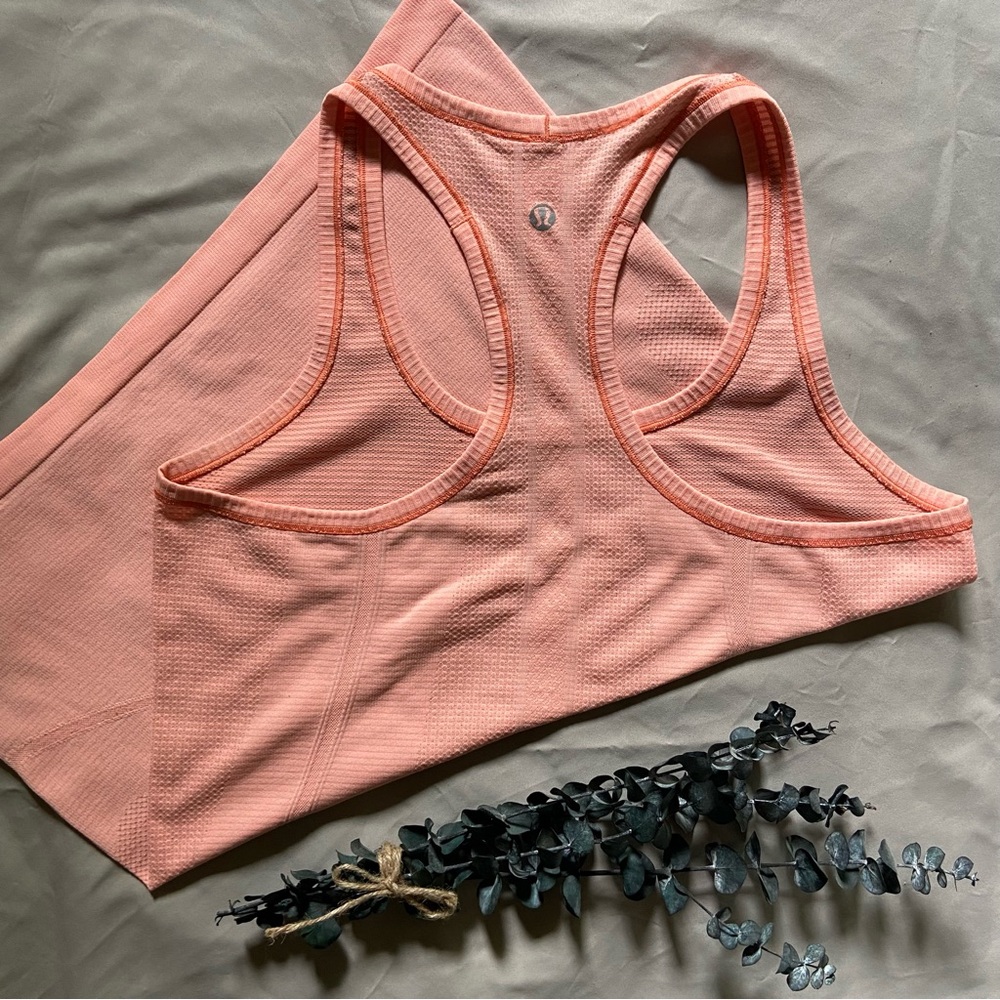 Lululemon / Tank Top